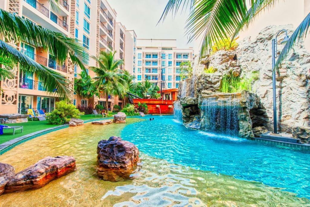 Atlantis Condo Resort Jomtien Exteriör bild