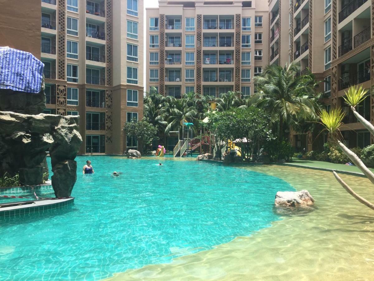Atlantis Condo Resort Jomtien Exteriör bild